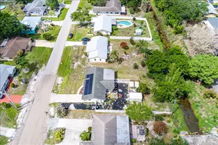 583 SE Greenway Terrace, Port Saint Lucie, FL 34983 - Photo 47