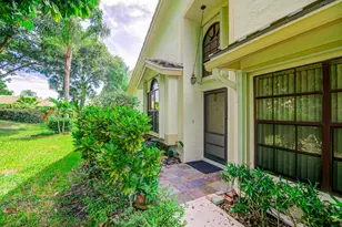 10868 Stafford Cir N, Boynton Beach, FL 33436 - Photo 3
