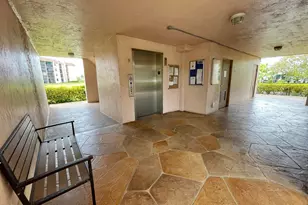 10442 Sunrise Lakes Blvd, Sunrise, FL 33322 - Photo 23
