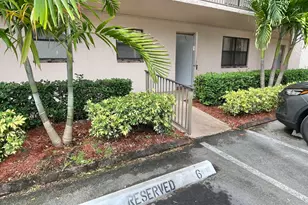 10442 Sunrise Lakes Blvd, Sunrise, FL 33322 - Photo 5