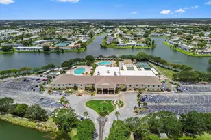 2 Chatham A, West Palm Beach, FL 33417 - Photo 23