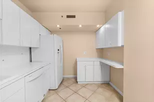 4001 Hillcrest Dr, Hollywood, FL 33021 - Photo 17
