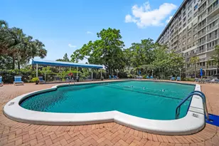 4001 Hillcrest Dr, Hollywood, FL 33021 - Photo 27