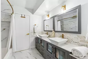 2101 N Palm Cir, North Palm Beach, FL 33408 - Photo 3