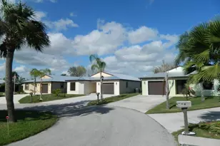 6728 Spanish Lakes Blvd, Fort Pierce, FL 34951 - Photo 3