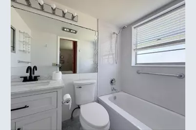 226 Windsor J, West Palm Beach, FL 33417 - Photo 11