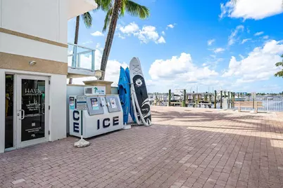 182 Lake Drive #5202, Palm Beach Shores, FL 33404 - Photo 23
