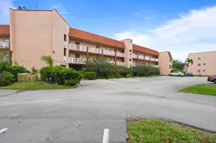 2781 N Pine Island Rd, Sunrise, FL 33322 - Photo 19