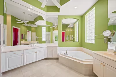 9026 Lakes Boulevard, West Palm Beach, FL 33412 - Photo 17