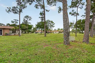 6105 Fairfield Cir, Greenacres, FL 33463 - Photo 37