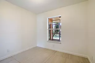 320 NE 42nd St, Boca Raton, FL 33431 - Photo 25