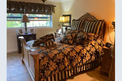 700 NE 14th Avenue NE #404, Hallandale Beach, FL 33009 - Photo 17