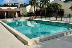 639 Executive Center Dr, West Palm Beach, FL 33401 - Photo 11