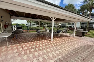 2902 Victoria Cir, Coconut Creek, FL 33066 - Photo 31