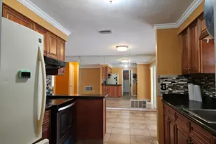8954 SW 52nd Ct, Cooper City, FL 33328 - Photo 7