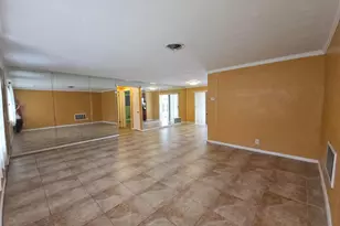 8954 SW 52nd Ct, Cooper City, FL 33328 - Photo 3