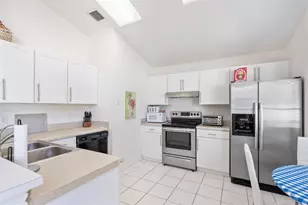 2606 Bedford Mews Dr, Wellington, FL 33414 - Photo 7