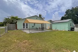 5359 SE Dell St, Stuart, FL 34997 - Photo 3
