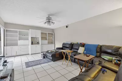 2539 NW 99th Avenue, Coral Springs, FL 33065 - Photo 5