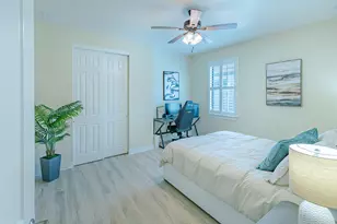 221 SE Longview Dr, Port Saint Lucie, FL 34984 - Photo 25