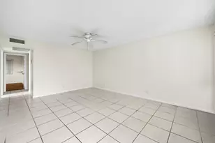 392 Markham R, Deerfield Beach, FL 33442 - Photo 7