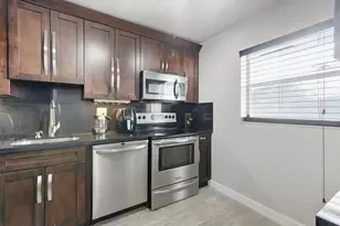 8330 Sands Point, Tamarac, FL 33321 - Photo 5