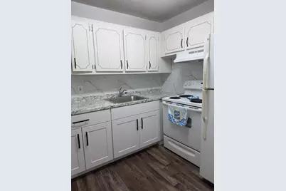 180 Windsor, West Palm Beach, FL 33417 - Photo 3