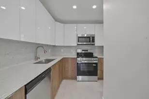 700 Pine Dr, Pompano Beach, FL 33060 - Photo 7