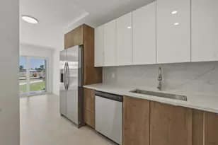 700 Pine Dr, Pompano Beach, FL 33060 - Photo 3