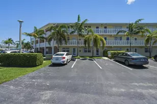 700 Pine Dr, Pompano Beach, FL 33060 - Photo 23