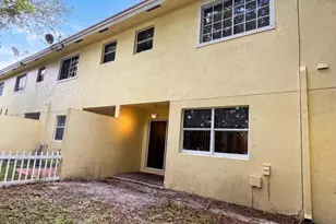 917 Imperial Lake Rd, West Palm Beach, FL 33413 - Photo 19