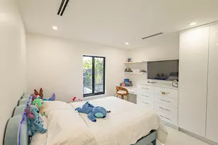 807 Hollywood Pl, West Palm Beach, FL 33405 - Photo 55
