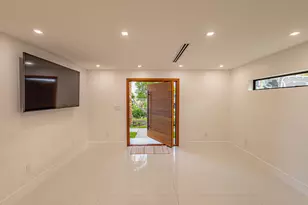 807 Hollywood Pl, West Palm Beach, FL 33405 - Photo 19