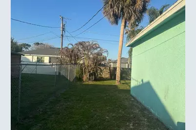 5010 Birch Drive, Fort Pierce, FL 34982 - Photo 9