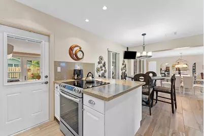 2625 NW 3rd Avenue, Wilton Manors, FL 33311 - Photo 9