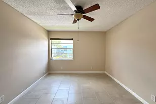 900 Normandy Ln S, Delray Beach, FL 33484 - Photo 21