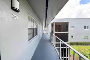 900 S Normandy Ln, Delray Beach, FL 33484 - Photo 25