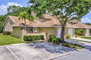 1101 Maplewood Dr, Greenacres, FL 33415 - Photo 5