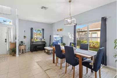 521 N Valencia Circle SW, Vero Beach, FL 32968 - Photo 7