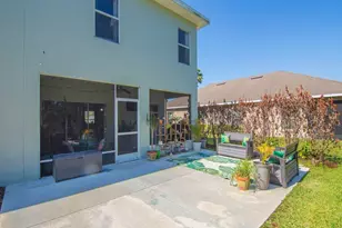 521 N Valencia Cir SW, Vero Beach, FL 32968 - Photo 25