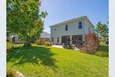 521 N Valencia Circle SW, Vero Beach, FL 32968 - Photo 21