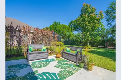 521 N Valencia Circle SW, Vero Beach, FL 32968 - Photo 27