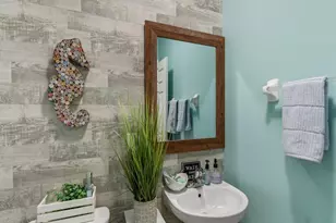 521 N Valencia Cir SW, Vero Beach, FL 32968 - Photo 17
