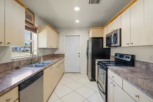 2241 NW 3rd St, Pompano Beach, FL 33069 - Photo 9