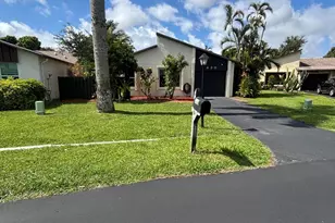 5430 Mirror Lakes Blvd, Boynton Beach, FL 33472 - Photo 3