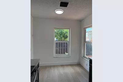 5430 Mirror Lakes Boulevard, Boynton Beach, FL 33472 - Photo 9