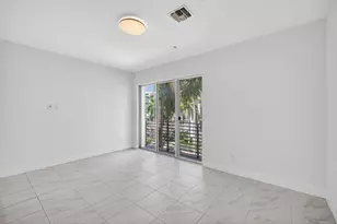 1044 NE 18th Ave, Fort Lauderdale, FL 33304 - Photo 7