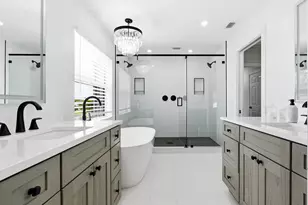 573 Cocoplum Dr Dr E, Jupiter, FL 33458 - Photo 17