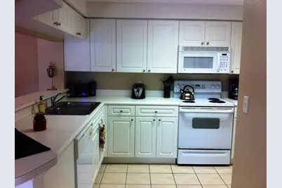 3019 Alcazar Place #Apt 102, Palm Beach Gardens, FL 33410 - Photo 9