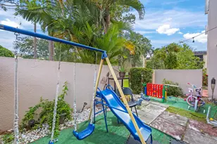 8421 Forest Hills Dr, Coral Springs, FL 33065 - Photo 21